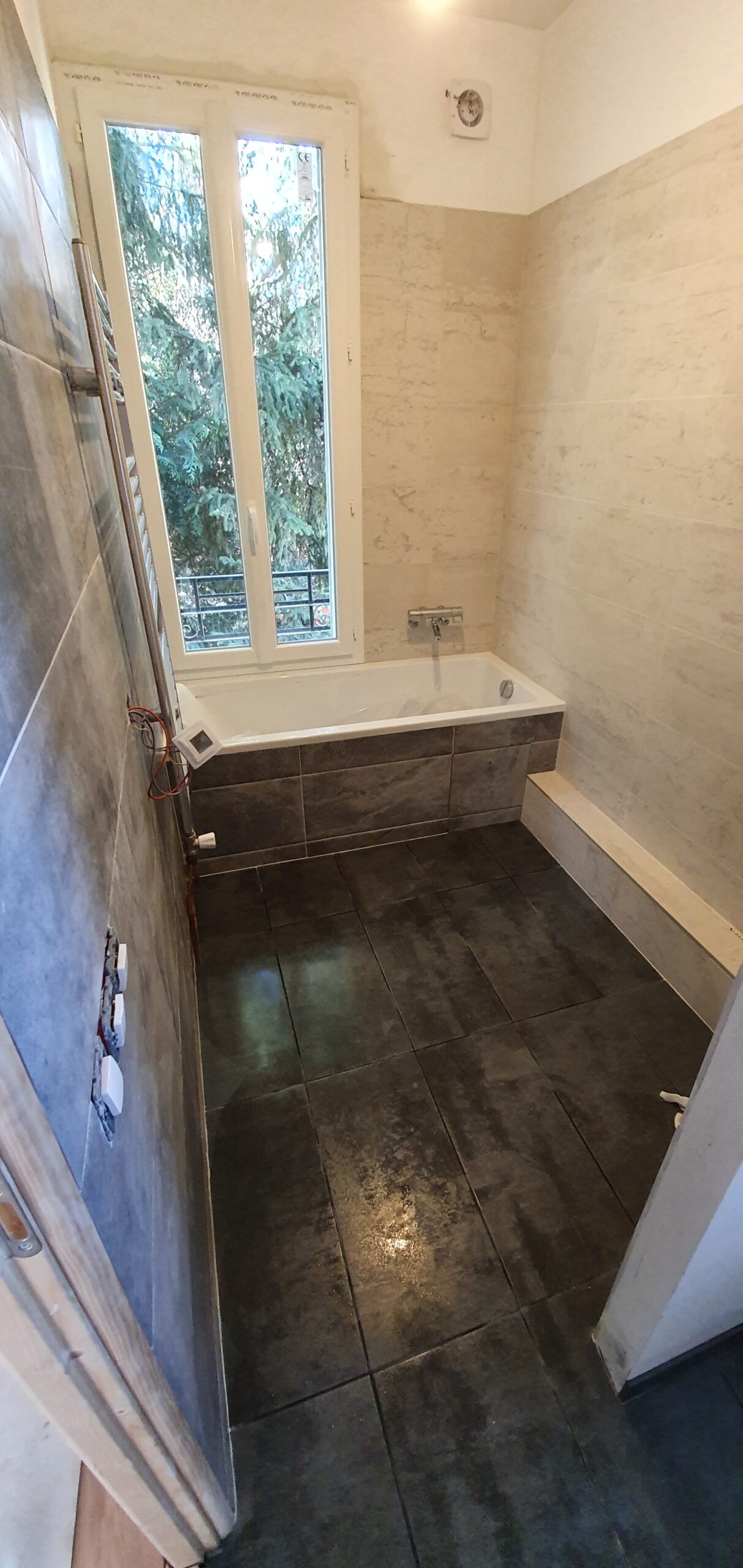 Rénovation complète salle de bain quartier Dupleix Paris 15, remplacement baignoire par douche